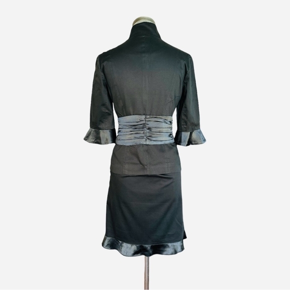 Intuition Black Ruffled Blazer Skirt Suit Belted Rhinestone Trim Size 10 - Picture 6 of 7